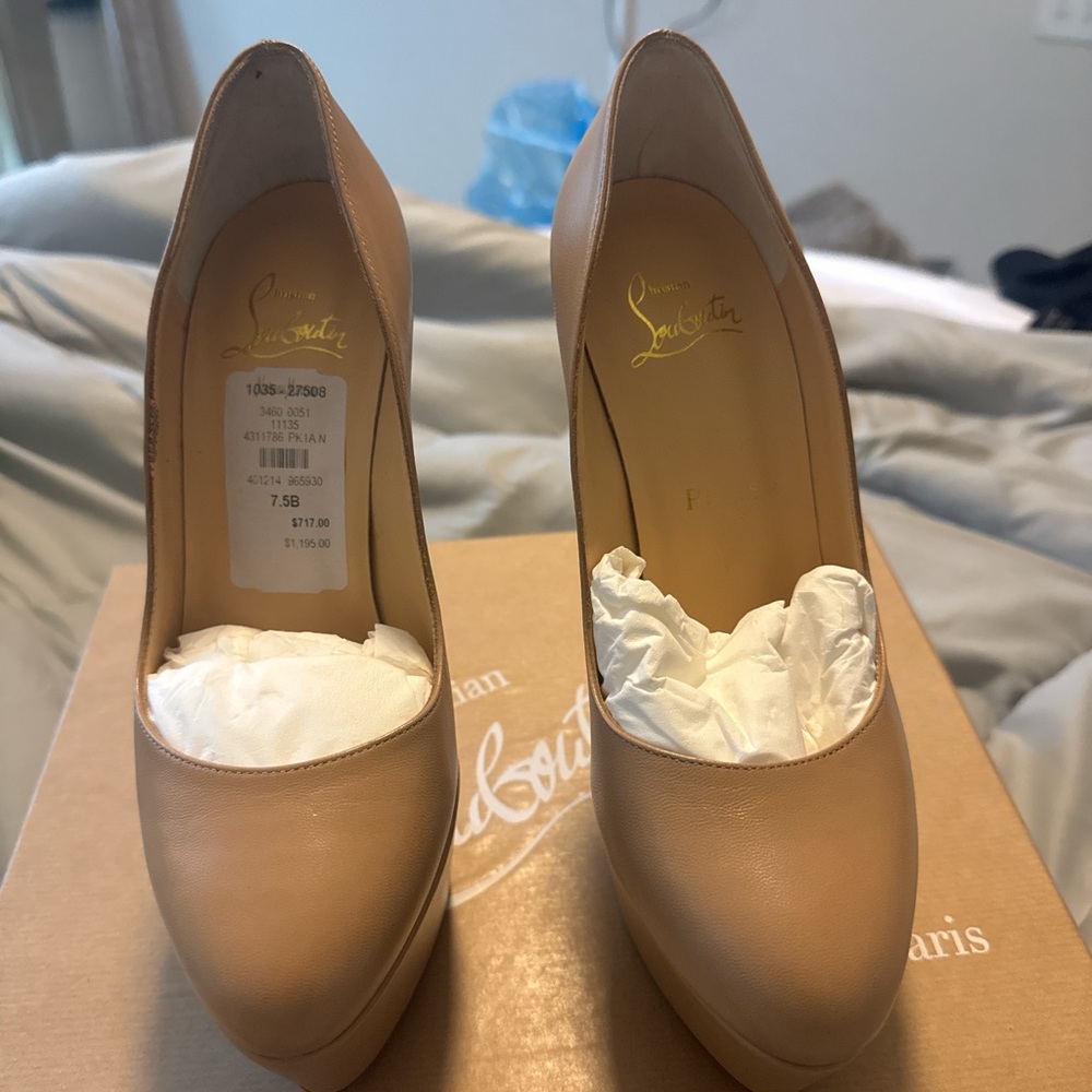 Christian Louboutin Tan Leather Pumps